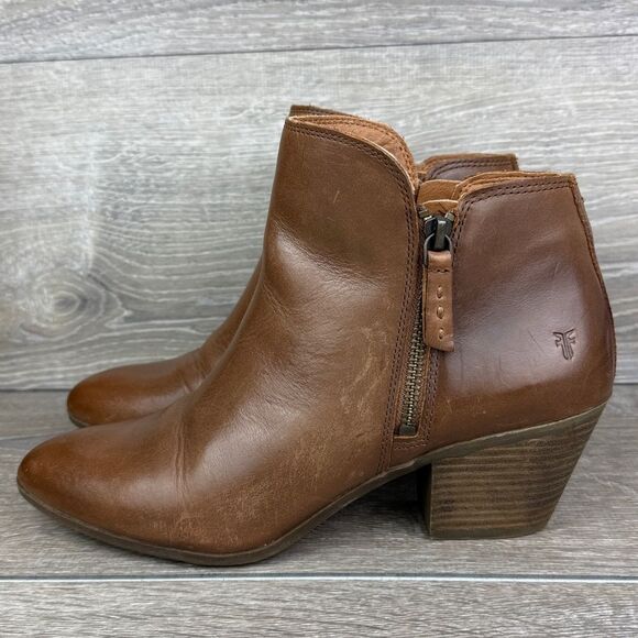 Frye Judith Double Zip Wheat Tan Leather Women’s Sz 10M Heeled Ankle Boots - Picture 3 of 12